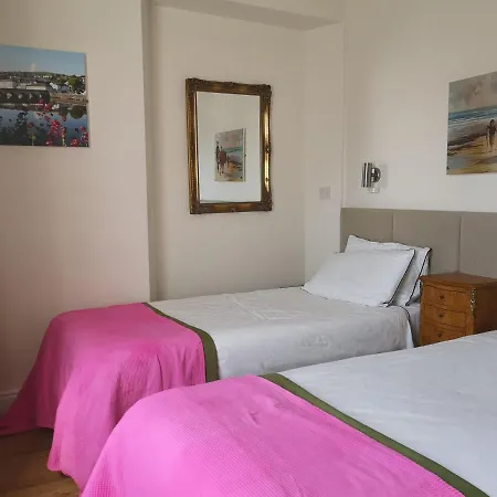Halpins Town House Bed & Breakfast Wicklow